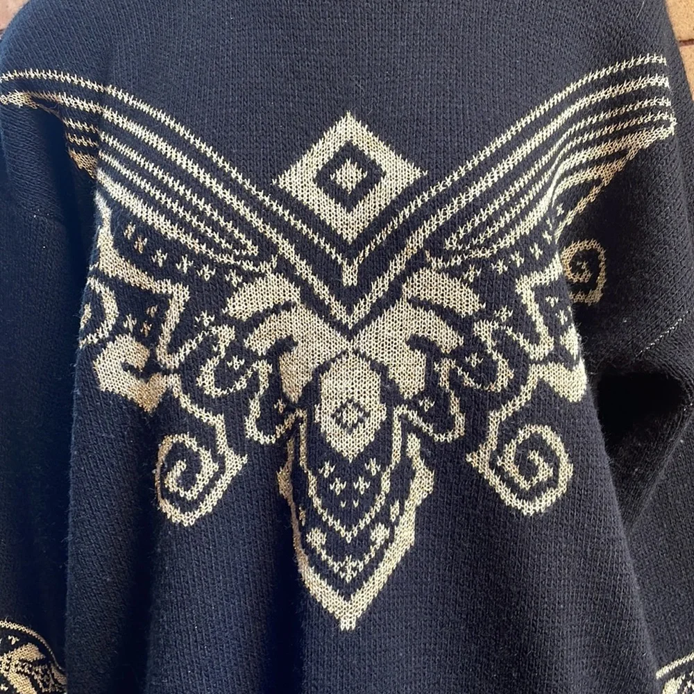 Vintage Adele Knitwear black gold metallic abstract sweater Measurements